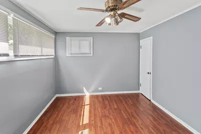 17561 Hillside Avenue, Homewood, IL 60430 - Photo 7