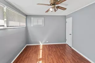 17561 Hillside Ave, Homewood, IL 60430 - Photo 7