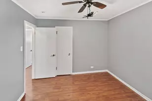 17561 Hillside Ave, Homewood, IL 60430 - Photo 9