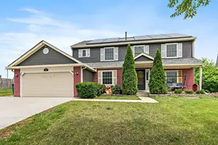 25 Magnolia Dr, Streamwood, IL 60107 - Photo 1