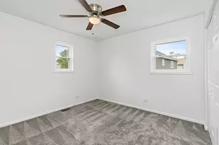 25 Magnolia Dr, Streamwood, IL 60107 - Photo 23