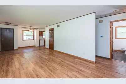 2109 7th Street, Winthrop Harbor, IL 60096 - Photo 3