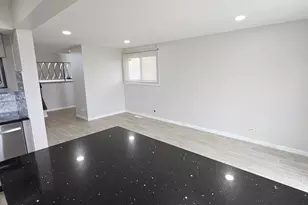 9268 Barberry Ln, Des Plaines, IL 60016 - Photo 5