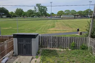9268 Barberry Ln, Des Plaines, IL 60016 - Photo 19