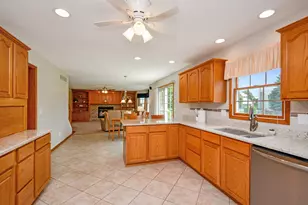 19 Bandecon Way, Bloomington, IL 61704 - Photo 59