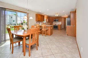 19 Bandecon Way, Bloomington, IL 61704 - Photo 7
