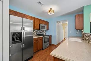 1572 Victoria Park Cir, Aurora, IL 60504 - Photo 11