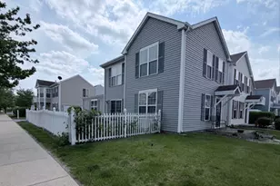 1572 Victoria Park Cir, Aurora, IL 60504 - Photo 1
