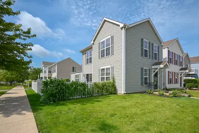 1572 Victoria Park Circle, Aurora, IL 60504 - Photo 3