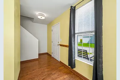 1572 Victoria Park Circle, Aurora, IL 60504 - Photo 5