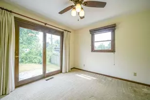 943 N Crest Ct, Byron, IL 61010 - Photo 7