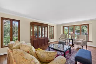 38 Forest Hills Rd, Lake Bluff, IL 60044 - Photo 11