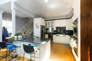 1425 W Henderson St, Chicago, IL 60657 - Photo 9