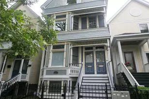 1425 W Henderson St, Chicago, IL 60657 - Photo 1