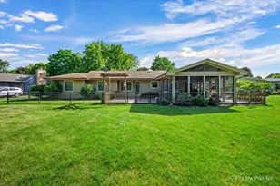 340 Hilkert Ct, Crystal Lake, IL 60014 - Photo 37