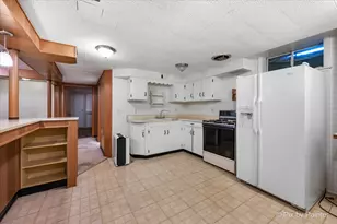 340 Hilkert Ct, Crystal Lake, IL 60014 - Photo 29