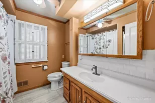 340 Hilkert Ct, Crystal Lake, IL 60014 - Photo 21
