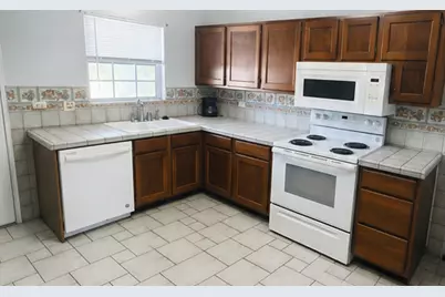 142 E Winchester Road #C, Libertyville, IL 60048 - Photo 3