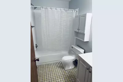 142 E Winchester Road #C, Libertyville, IL 60048 - Photo 7