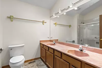 422 Old Country Way, Wauconda, IL 60084 - Photo 15