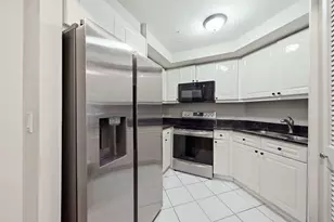 195 N Harbor Dr, Chicago, IL 60601 - Photo 3
