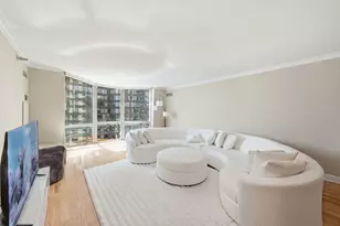 195 N Harbor Dr, Chicago, IL 60601 - Photo 5