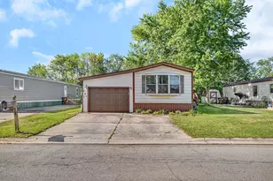606 Tanglewood Rd, Matteson, IL 60443 - Photo 1