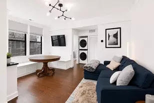 743 W Cornelia Ave, Chicago, IL 60657 - Photo 3