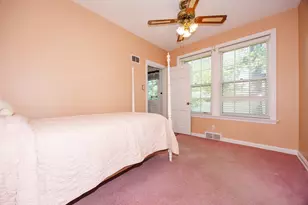 825 W Warmouth St, Salem, IL 62881 - Photo 29