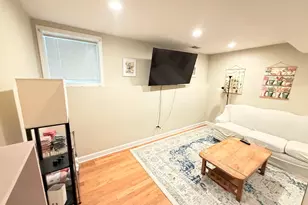 1330 W Roscoe St, Chicago, IL 60657 - Photo 15
