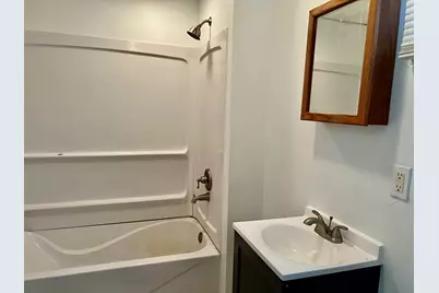 39 E Church Street #1E, Sandwich, IL 60548 - Photo 7