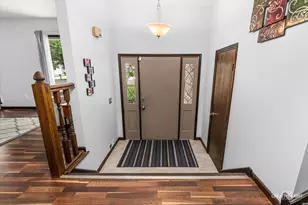 112 Hickory St, Oswego, IL 60543 - Photo 3