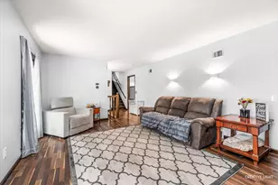112 Hickory St, Oswego, IL 60543 - Photo 5
