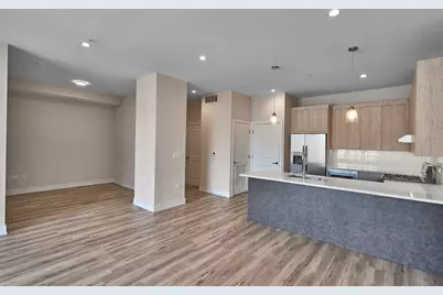 926 E 43rd Street #409, Chicago, IL 60653 - Photo 7