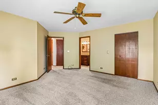 1079 Braeburn Rd, Mundelein, IL 60060 - Photo 31
