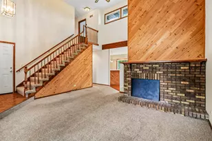 1079 Braeburn Rd, Mundelein, IL 60060 - Photo 7