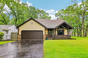 1079 Braeburn Rd, Mundelein, IL 60060 - Photo 1