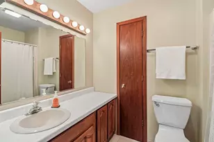 1079 Braeburn Rd, Mundelein, IL 60060 - Photo 19