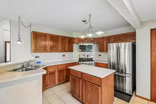 1079 Braeburn Rd, Mundelein, IL 60060 - Photo 15