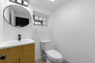 10205 S Yale Ave, Chicago, IL 60628 - Photo 13