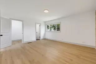 10205 S Yale Ave, Chicago, IL 60628 - Photo 11