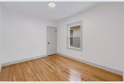 10205 S Yale Avenue, Chicago, IL 60628 - Photo 17