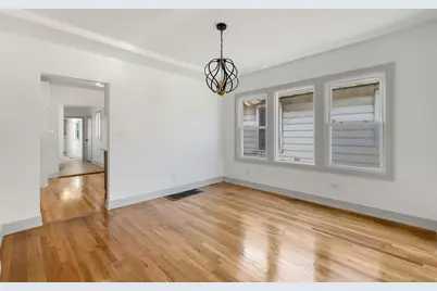10205 S Yale Avenue, Chicago, IL 60628 - Photo 5