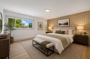 10205 S Yale Ave, Chicago, IL 60628 - Photo 9