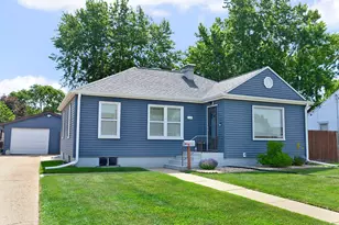 1120 Sanger St, Ottawa, IL 61350 - Photo 1
