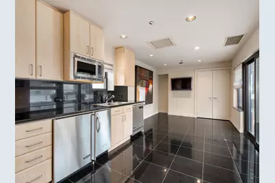 333 W Hubbard Street #1006, Chicago, IL 60654 - Photo 49