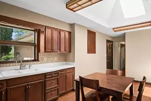 6N192 Weber Dr, Saint Charles, IL 60174 - Photo 11