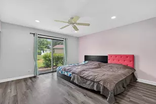 1079 Foxboro Ln, Schaumburg, IL 60193 - Photo 9