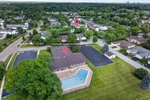 1079 Foxboro Ln, Schaumburg, IL 60193 - Photo 17