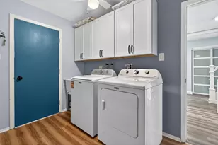 1079 Foxboro Ln, Schaumburg, IL 60193 - Photo 11